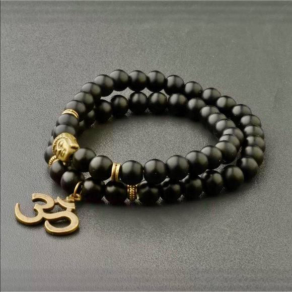 Unisex onyx, lava stone, wood or tigers eye Mala bracelet - Picture 4 of 12
